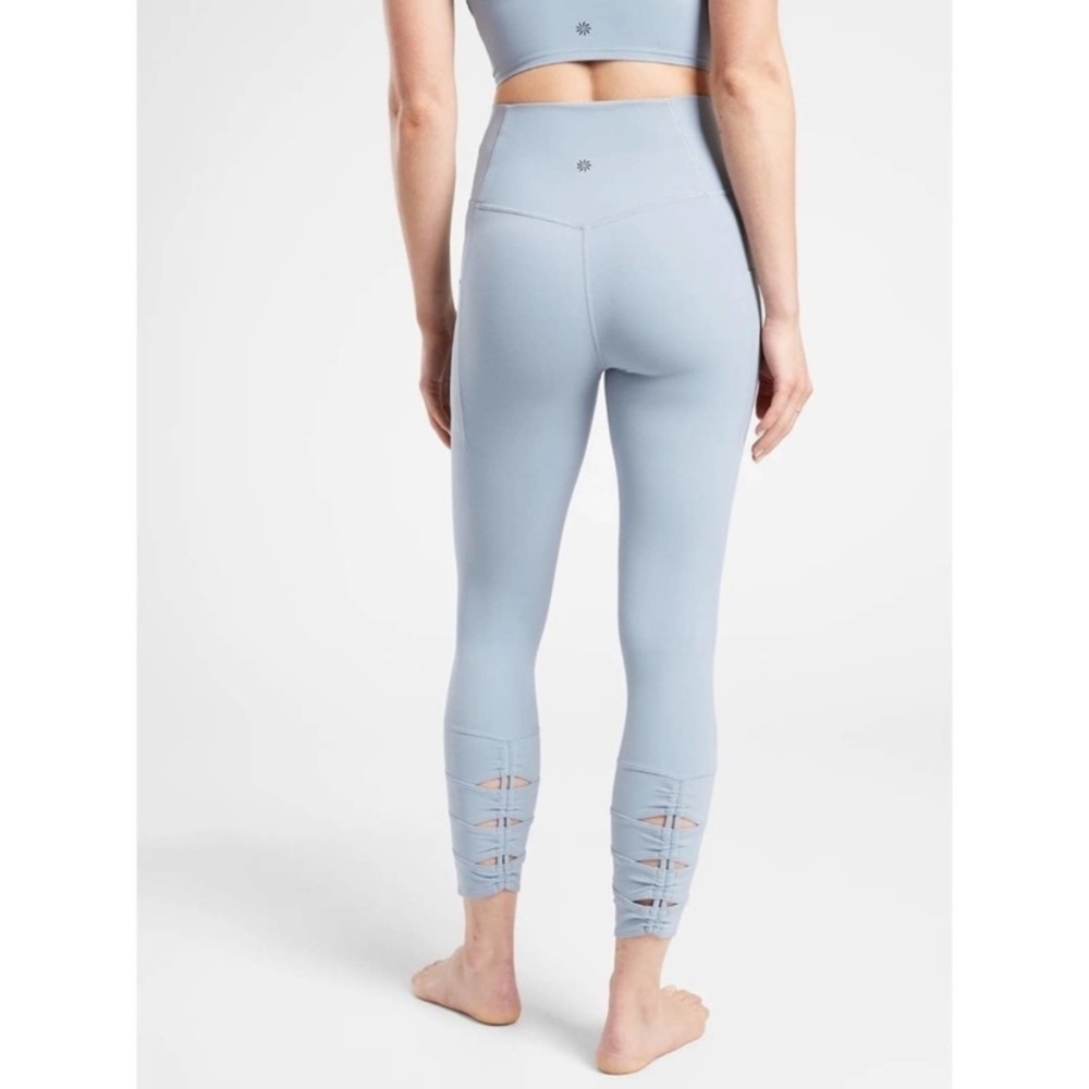 Athleta Salutation Stash Pocket II Cinch 7/8 Tight